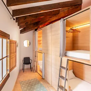 youth-hostel-central-palma-palma-de-mallorca.allmallorcahotels.com/